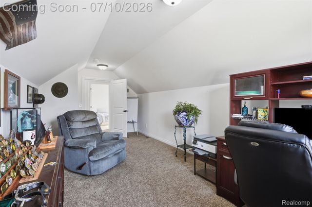 11789 Hines Place Drive, Livonia, MI 48150