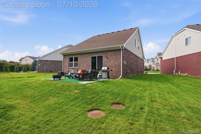 11789 Hines Place Drive, Livonia, MI 48150