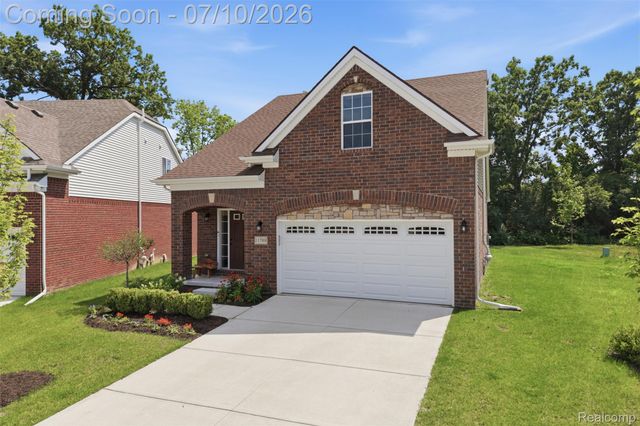 11789 Hines Place Drive, Livonia, MI 48150