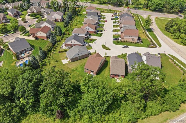 11789 Hines Place Drive, Livonia, MI 48150