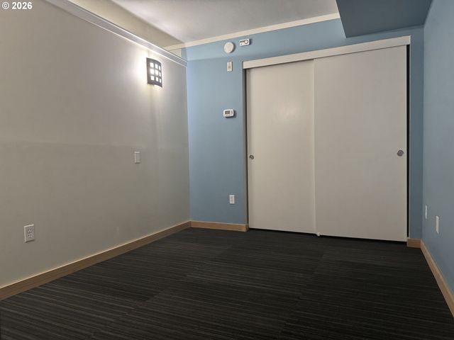 533 Ne HOLLADAY St 308, Portland, OR 97232