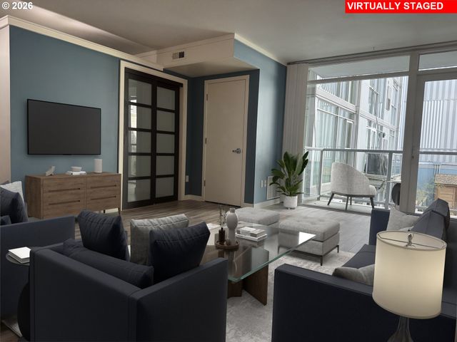 533 Ne HOLLADAY St 308, Portland, OR 97232