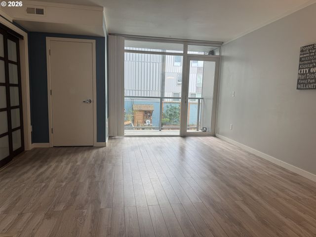 533 Ne HOLLADAY St 308, Portland, OR 97232