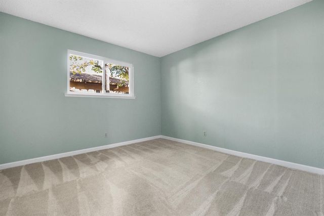 248 W Palo Alto Avenue, Fresno, CA 93704