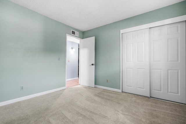 248 W Palo Alto Avenue, Fresno, CA 93704