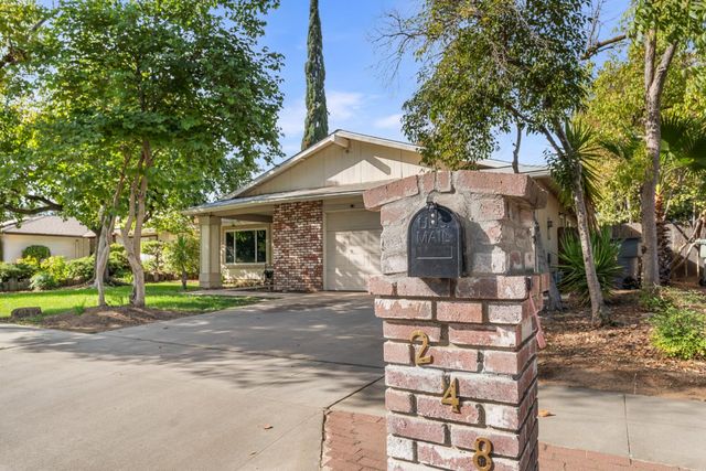 248 W Palo Alto Avenue, Fresno, CA 93704
