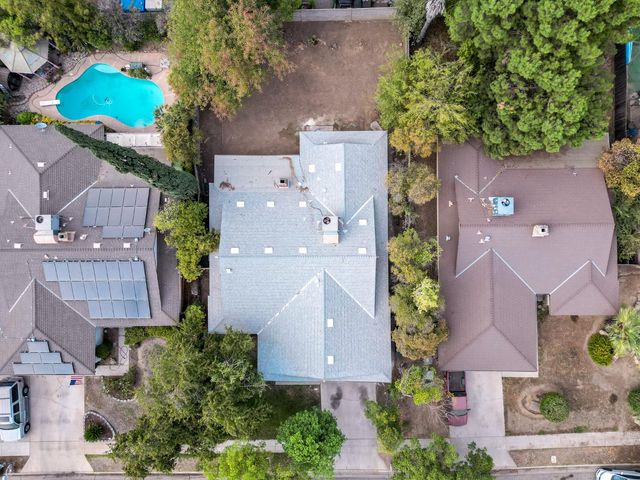 248 W Palo Alto Avenue, Fresno, CA 93704