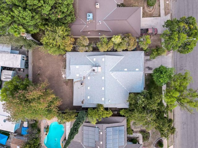 248 W Palo Alto Avenue, Fresno, CA 93704