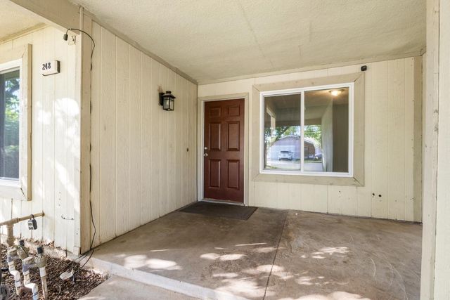 248 W Palo Alto Avenue, Fresno, CA 93704