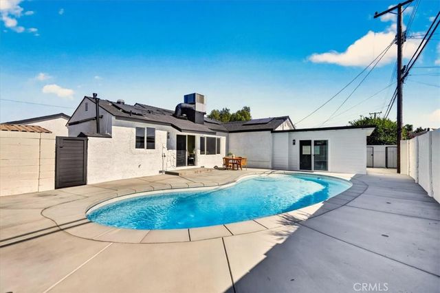 11131 Ticonderoga, Los Alamitos, CA 90720
