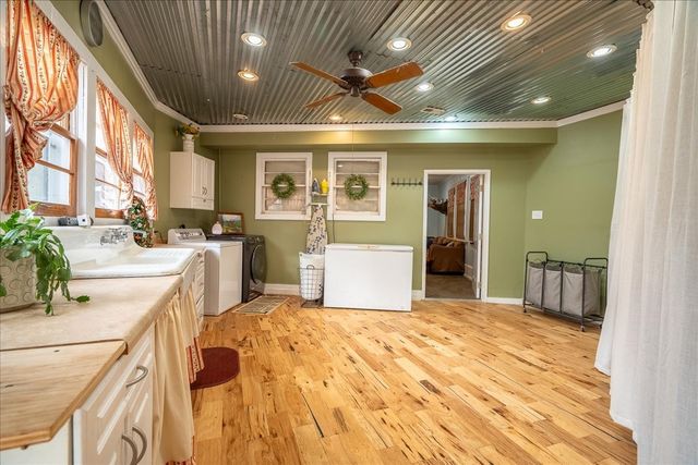 226 Nash Rd, Summertown, TN 38483