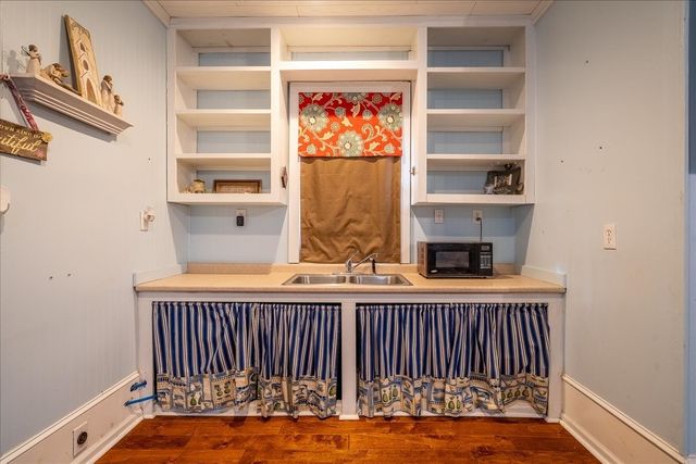 226 Nash Rd, Summertown, TN 38483