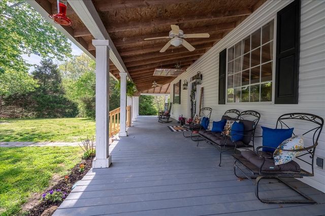 226 Nash Rd, Summertown, TN 38483