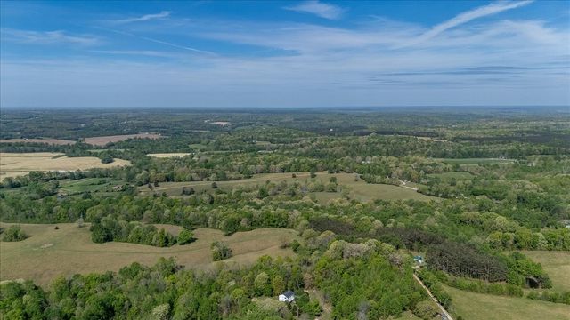 226 Nash Rd, Summertown, TN 38483
