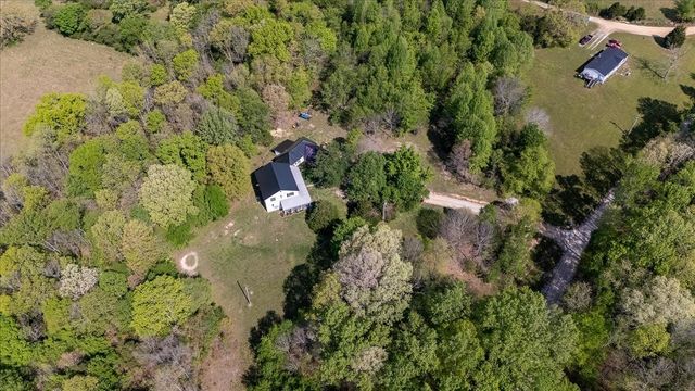 226 Nash Rd, Summertown, TN 38483