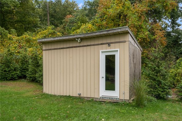 441 Farnum Pike, Smithfield, RI 02917