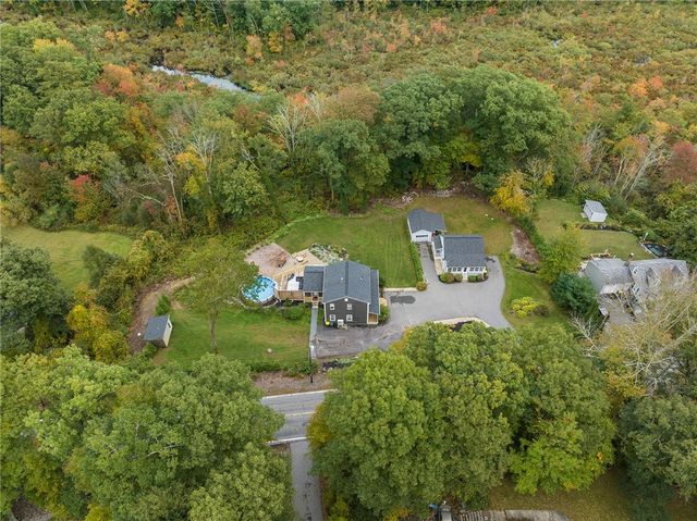 441 Farnum Pike, Smithfield, RI 02917