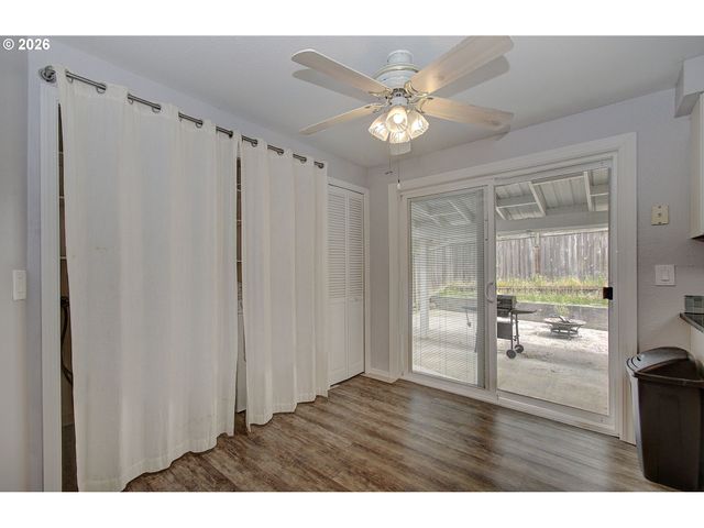 616 N 4TH Ave, Kelso, WA 98626