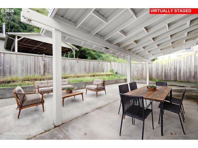 616 N 4TH Ave, Kelso, WA 98626
