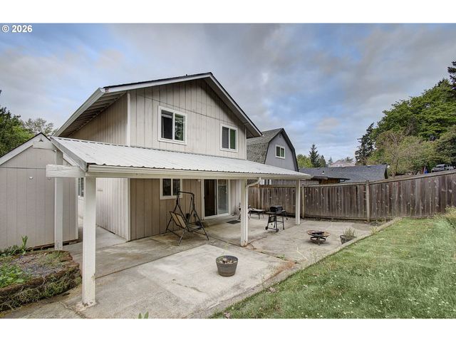 616 N 4TH Ave, Kelso, WA 98626