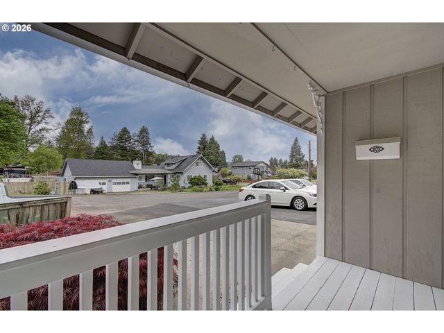 616 N 4TH Ave, Kelso, WA 98626