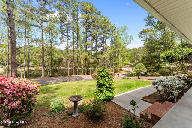 1055 Inverness Road, Southern Pines, NC 28387
