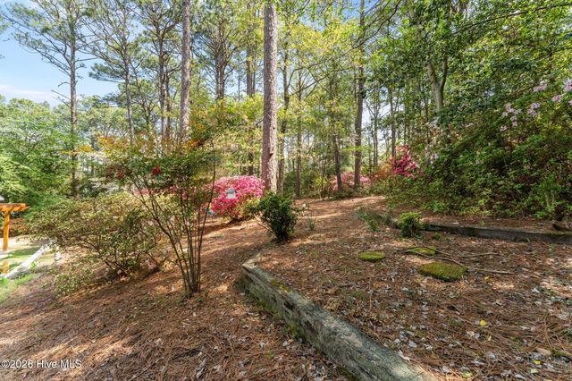 1055 Inverness Road, Southern Pines, NC 28387