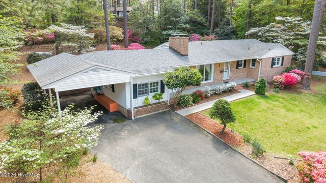 1055 Inverness Road, Southern Pines, NC 28387