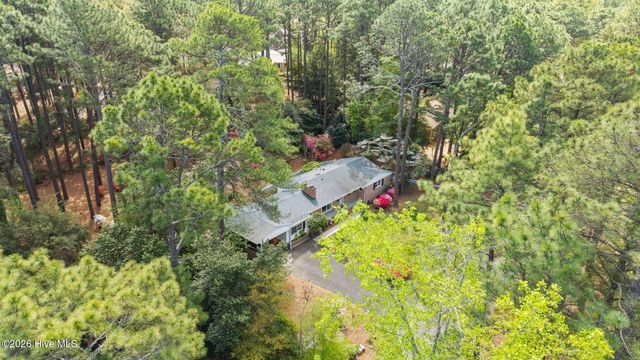 1055 Inverness Road, Southern Pines, NC 28387