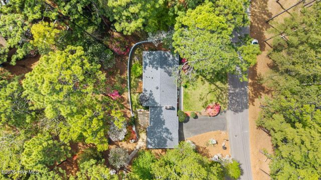 1055 Inverness Road, Southern Pines, NC 28387
