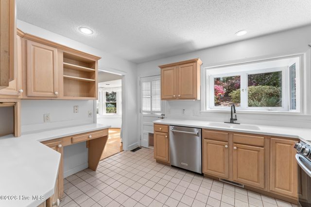 1055 Inverness Road, Southern Pines, NC 28387