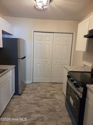 6 Lakewood Court, Jacksonville, NC 28546