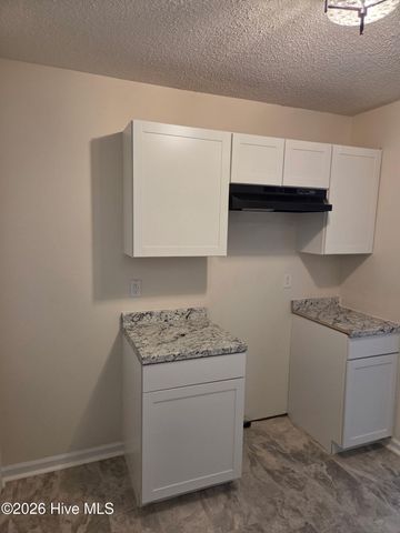 6 Lakewood Court, Jacksonville, NC 28546