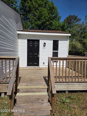 6 Lakewood Court, Jacksonville, NC 28546