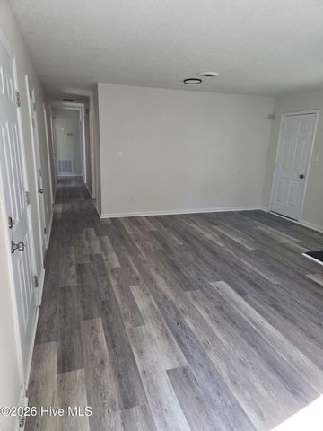 6 Lakewood Court, Jacksonville, NC 28546