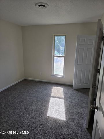 6 Lakewood Court, Jacksonville, NC 28546