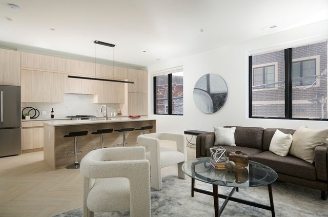 1500 N Wieland Street 2W, Chicago, IL 60610