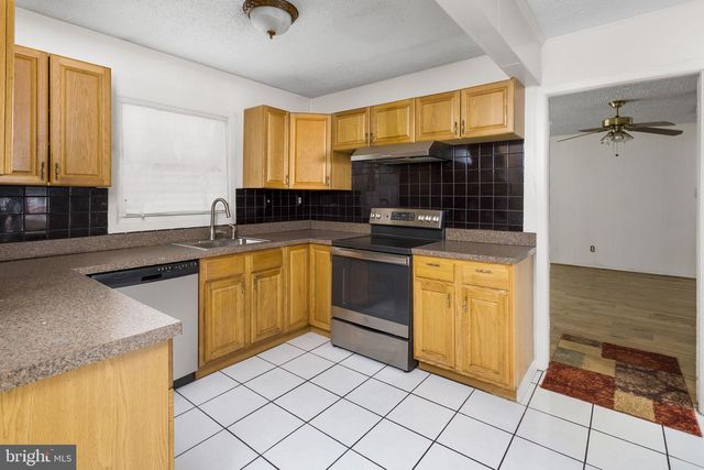 22 TORRINGTON LN, Willingboro, NJ 08046