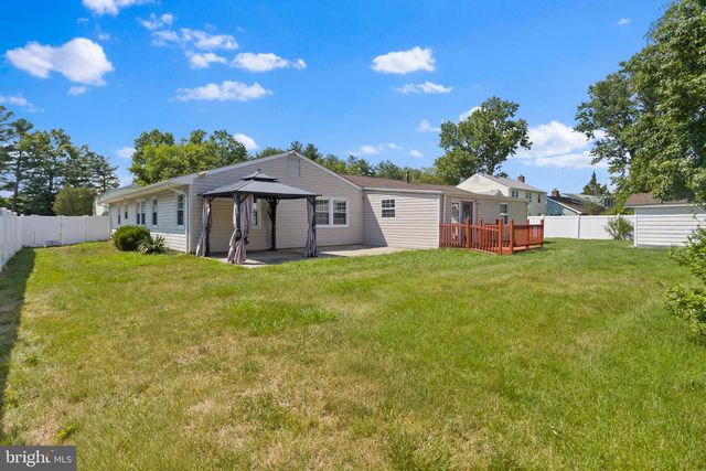 22 TORRINGTON LN, Willingboro, NJ 08046