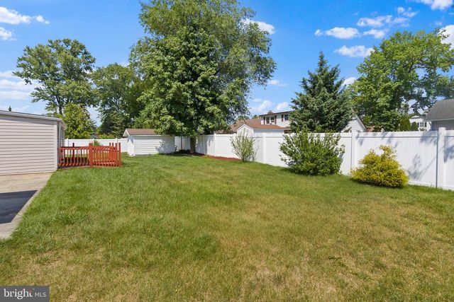 22 TORRINGTON LN, Willingboro, NJ 08046