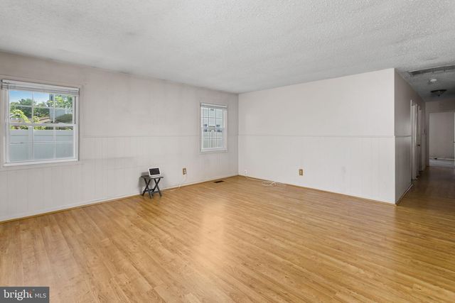 22 TORRINGTON LN, Willingboro, NJ 08046