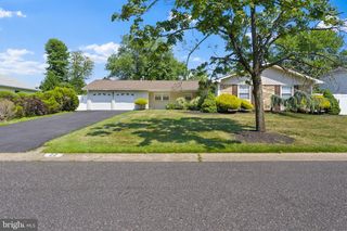 22 TORRINGTON LN, Willingboro, NJ 08046