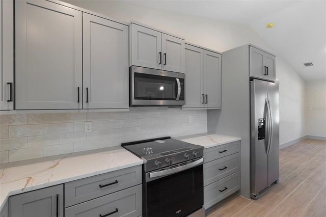 17203 CHASE AVENUE, Port Charlotte, FL 33948