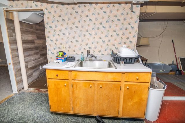 912 & 914 S Zane Highway, Martins Ferry, OH 43935