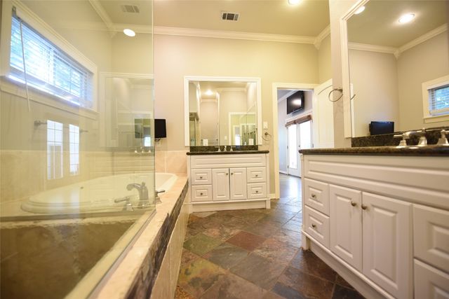 5606 Stanford Avenue, Dallas, TX 75209