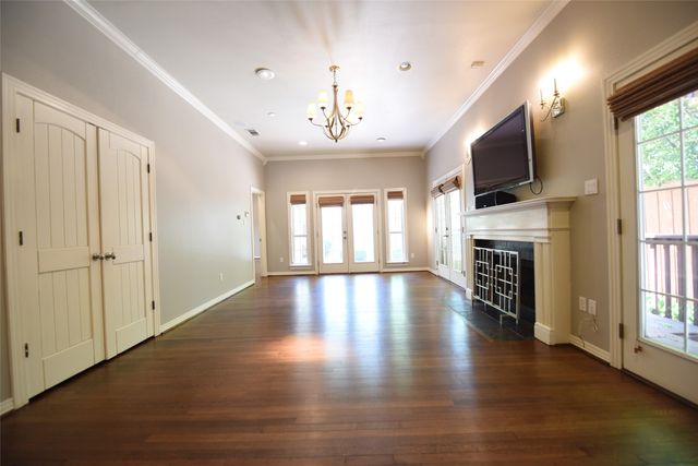 5606 Stanford Avenue, Dallas, TX 75209