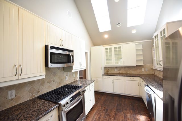 5606 Stanford Avenue, Dallas, TX 75209