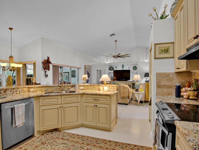 15049 85th Road N, Loxahatchee, FL 33470
