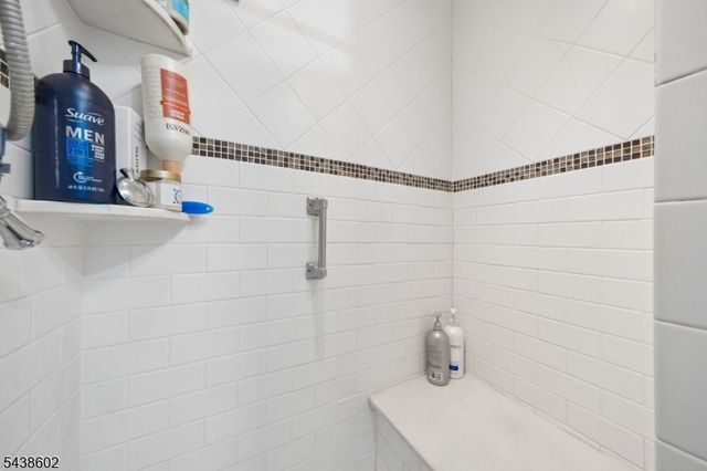 36 Woodside Ave, Hawthorne Boro, NJ 07506
