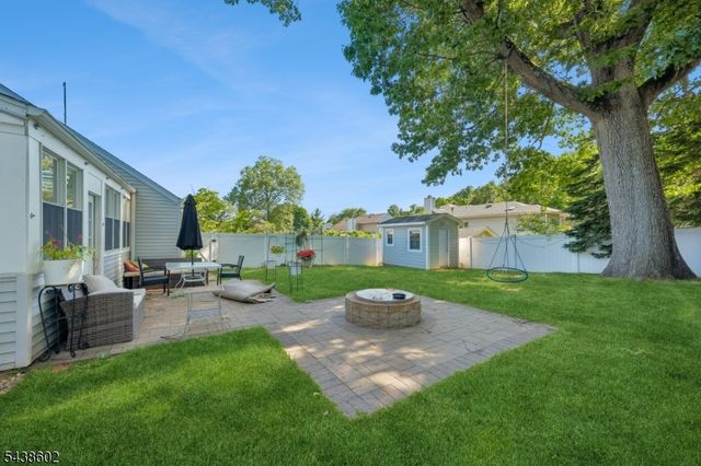 36 Woodside Ave, Hawthorne Boro, NJ 07506